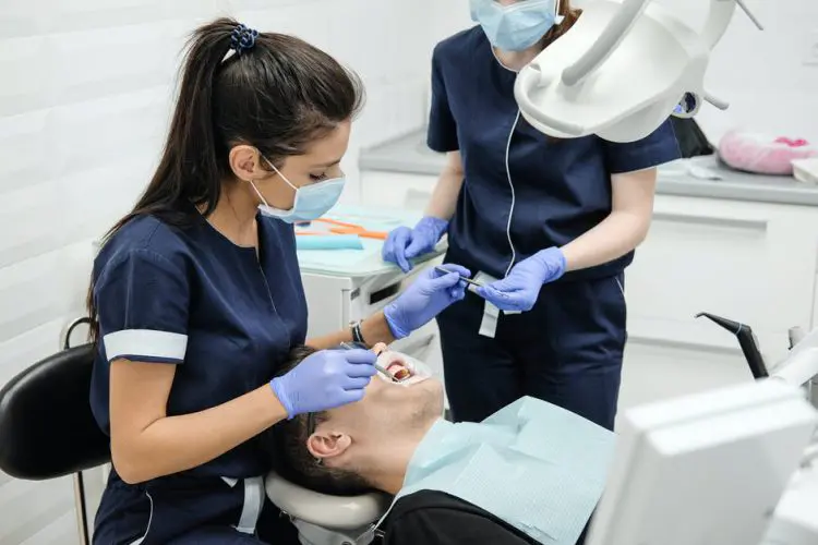 "7 Reasons Why Choosing BDS Over MBBS Might Be a Smarter Option"