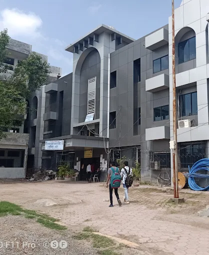 PMB Gujarati Commerce College, Department of Law, Indore, Madhya Pradesh