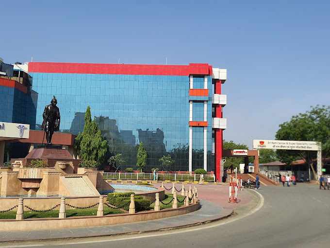 Mahatma Gandhi Medical College and Hospital , Jaipur