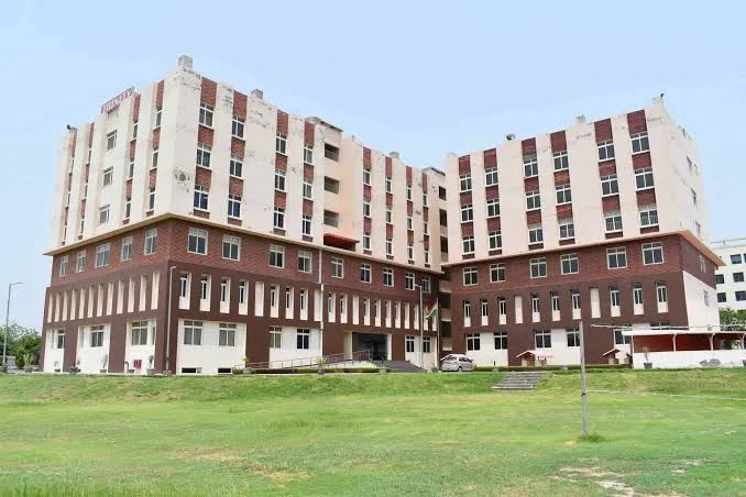 TRINITY INSTITUTE OF INNOVATIONS IN PROFESSIONAL STUDIES