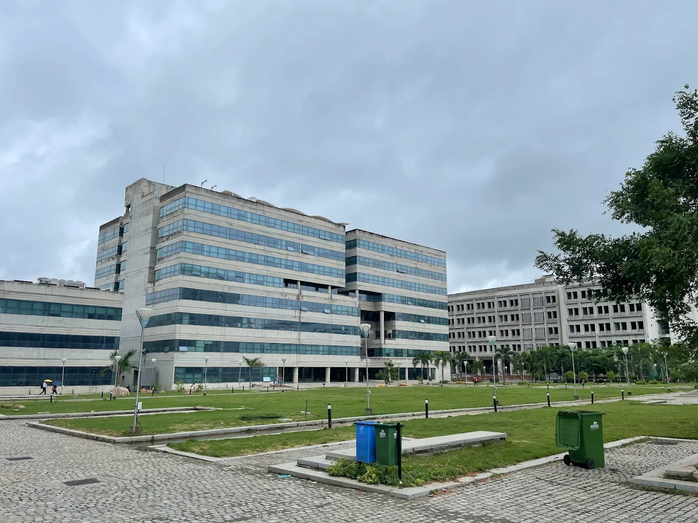 INDIAN INSTITUTE OF TECHNOLOGY HYDERABAD (IIT HYDERABAD )