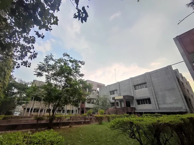 SHRI S’AD VIDYA MANDAL INSTITUTE OF TECHNOLOGY (SVMIT), BHARUCH