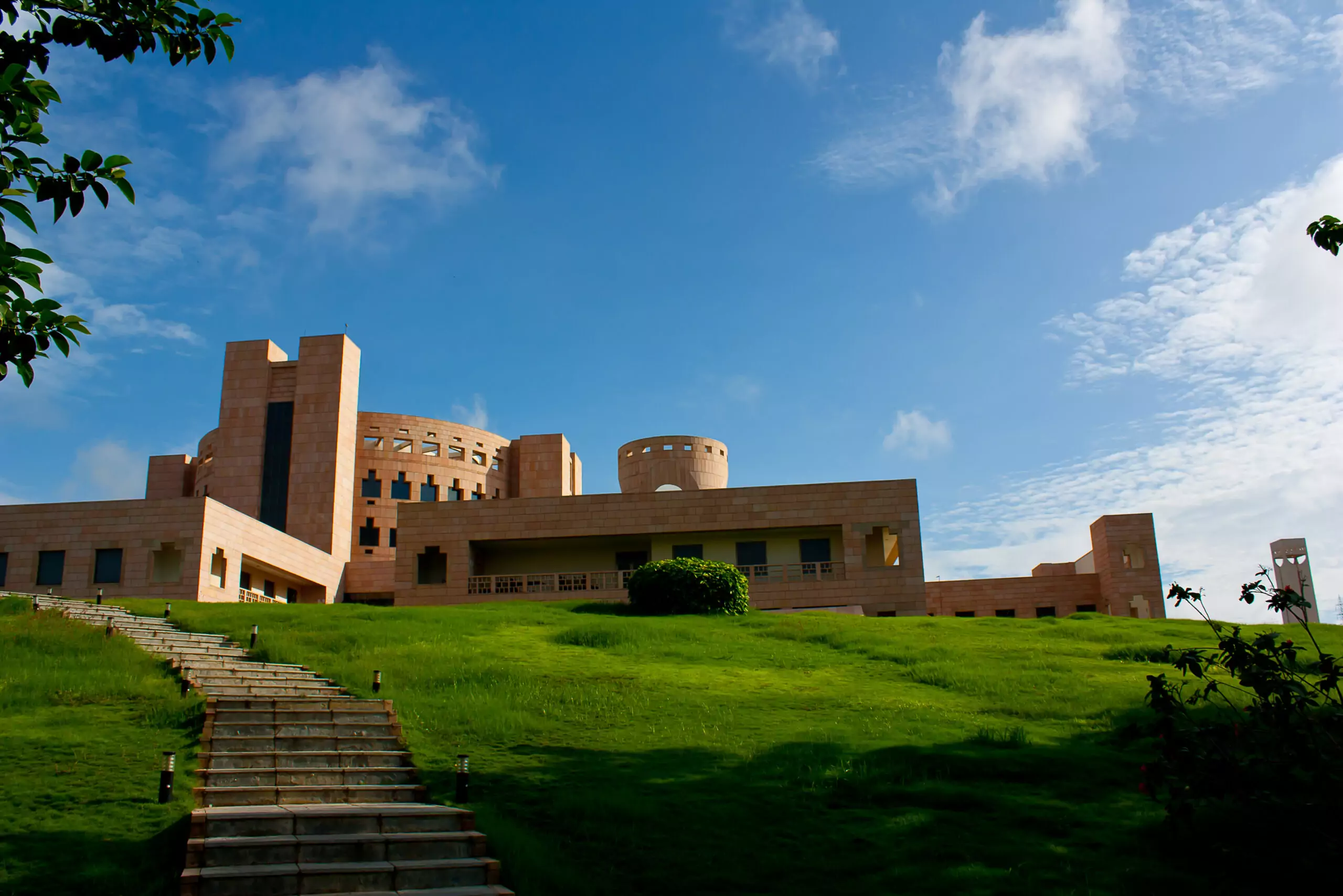 Indian School of Business (ISB)